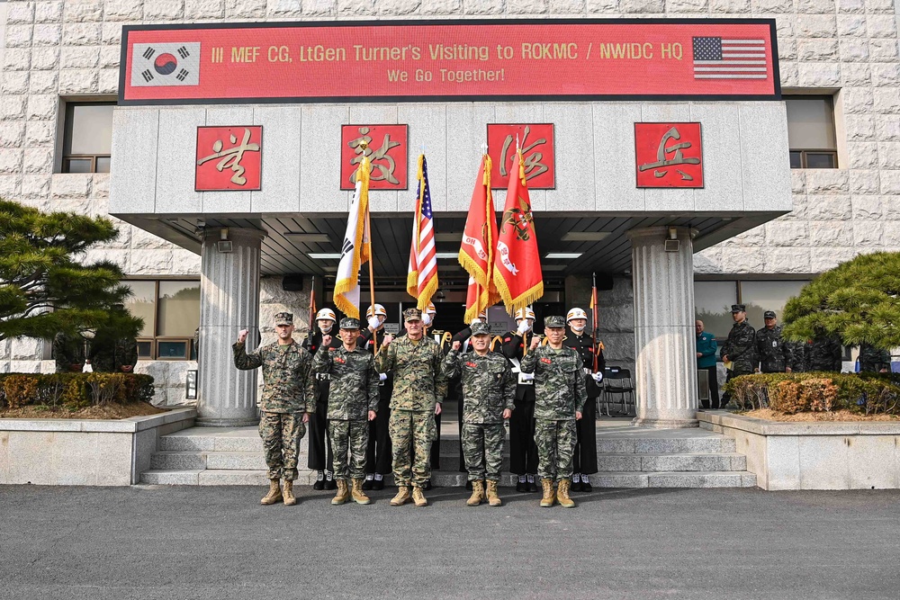 Lt. Gen Turner Bilateral ROKMC HQ visit