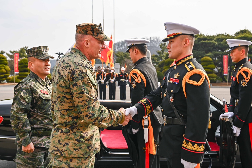 Lt. Gen Turner Bilateral ROKMC HQ visit