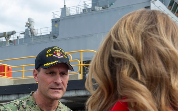 USS Annapolis CO participates in interview with Australian news media outlets