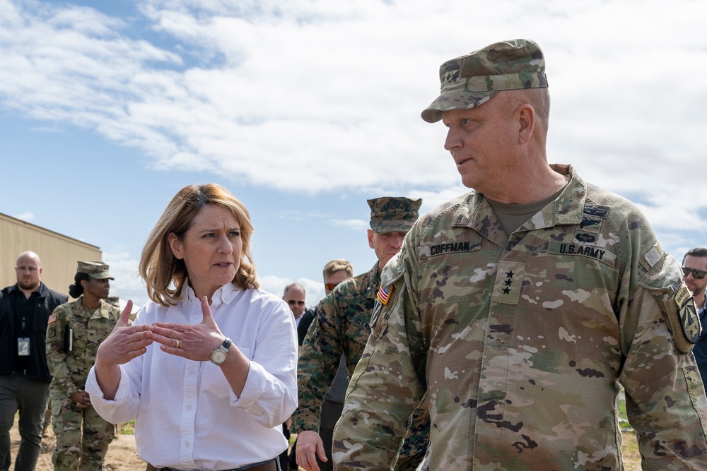 DSD Visits Camp Pendleton, Calif.