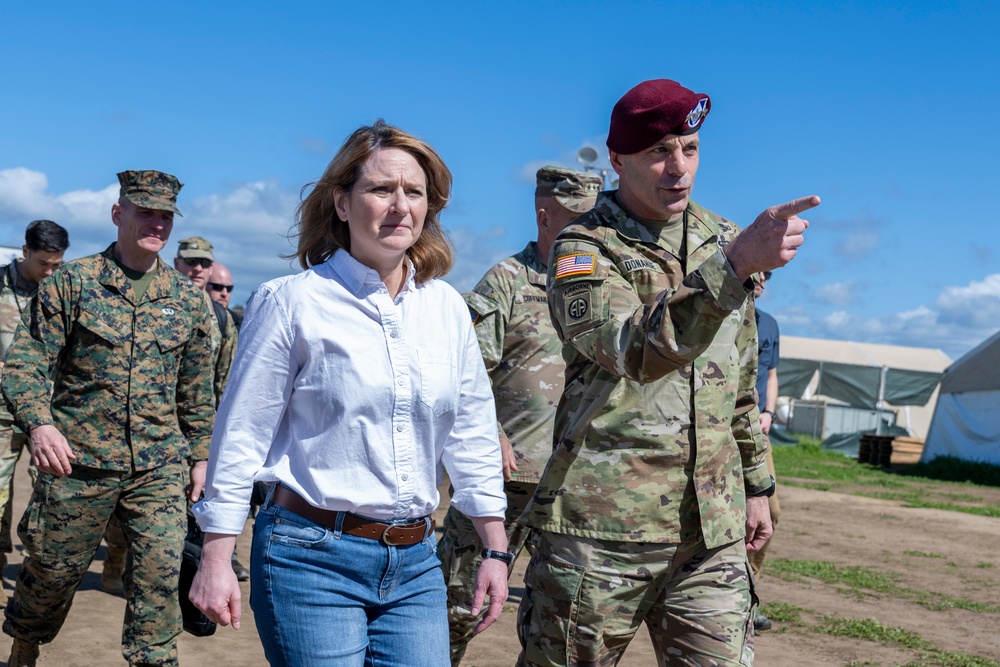 DSD Visits Camp Pendleton, Calif.
