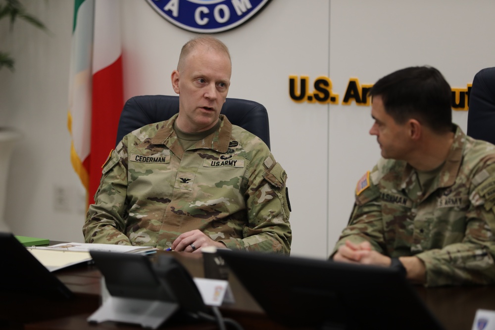 Col. Daniel Cederman meets with Brig. Gen. Brian Cashman