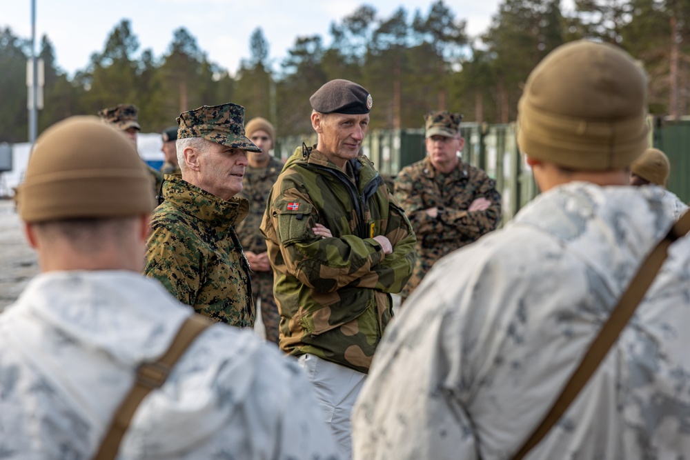 Assistant Commandant of the U.S. Marine Corps and the Norwegian Chief of Defense Visit CLB 6 During Exercise Nordic Response 24