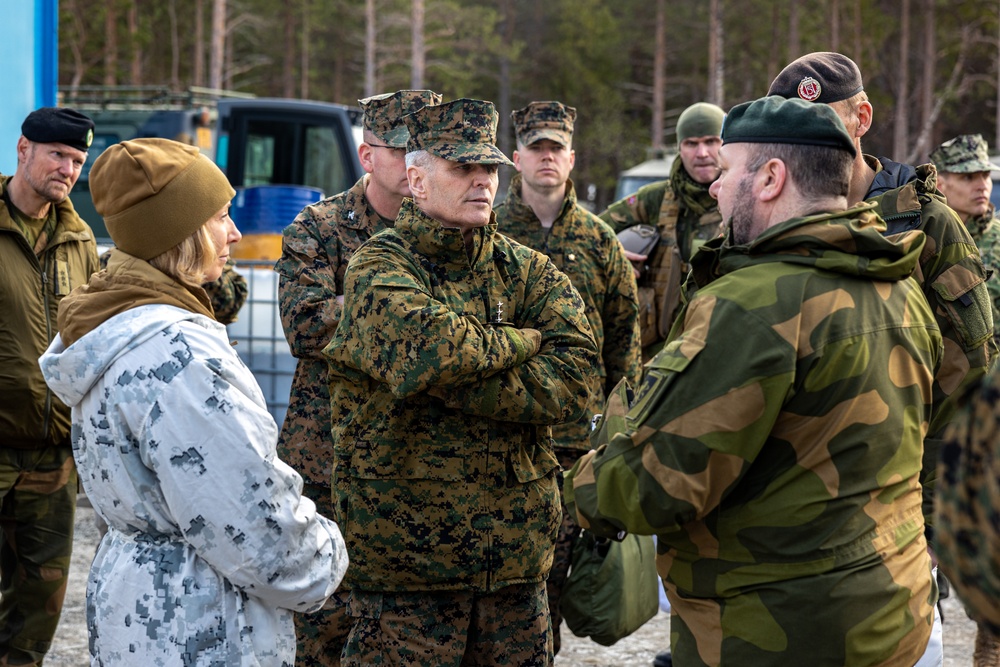 Assistant Commandant of the U.S. Marine Corps and the Norwegian Chief of Defense Visit CLB 6 During Exercise Nordic Response 24