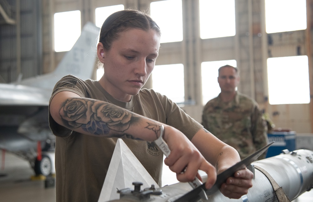 Weapons crews battle for end-of-year honors