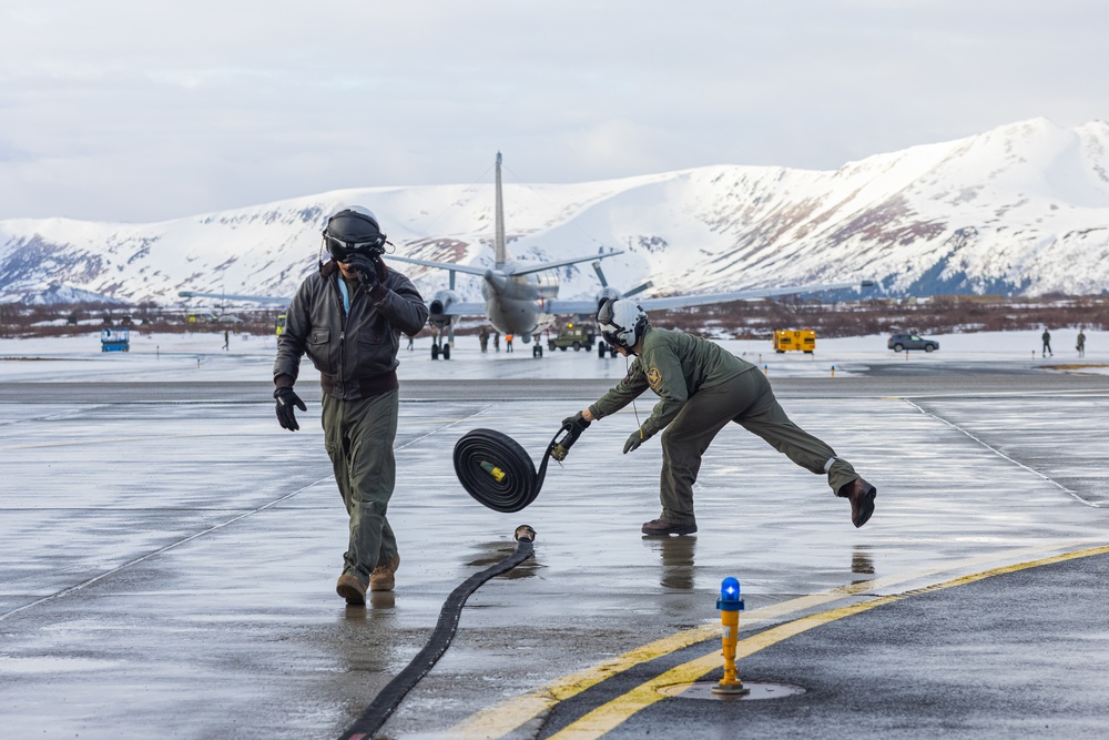 U.S. Marines with Marine Aerial Refueler Transport Squadron (VMGR) 252 refuel Finnish Air Force F/A-18 Hornets during Exercise Nordic Response 24