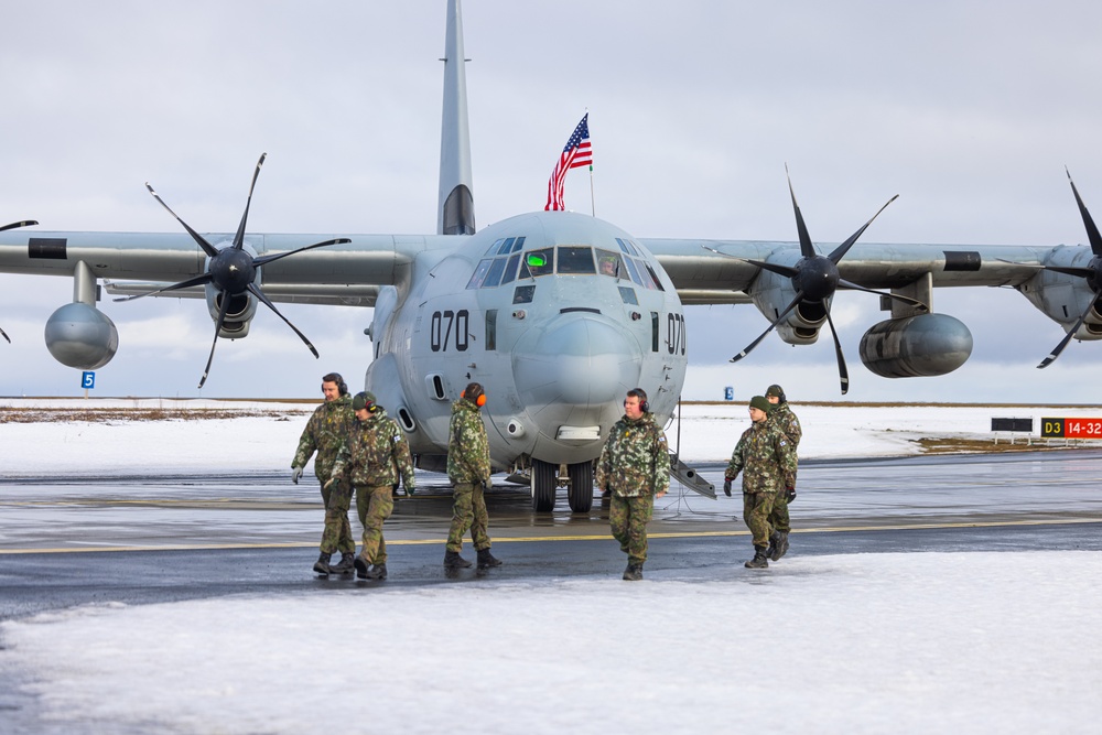 U.S. Marines with Marine Aerial Refueler Transport Squadron (VMGR) 252 refuel Finnish Air Force F/A-18 Hornets during Exercise Nordic Response 24