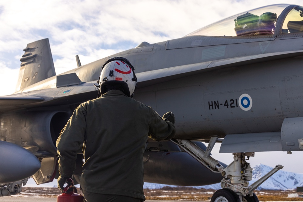 U.S. Marines with Marine Aerial Refueler Transport Squadron (VMGR) 252 refuel Finnish Air Force F/A-18 Hornets during Exercise Nordic Response 24