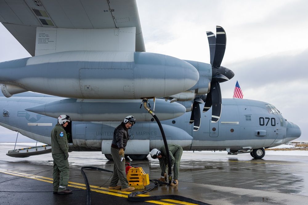 U.S. Marines with Marine Aerial Refueler Transport Squadron (VMGR) 252 refuel Finnish Air Force F/A-18 Hornets during Exercise Nordic Response 24