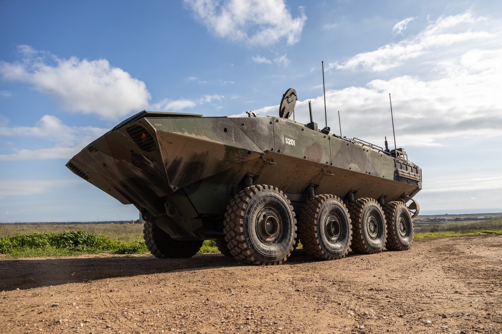 AAS students learn ACV basic land-driving skills