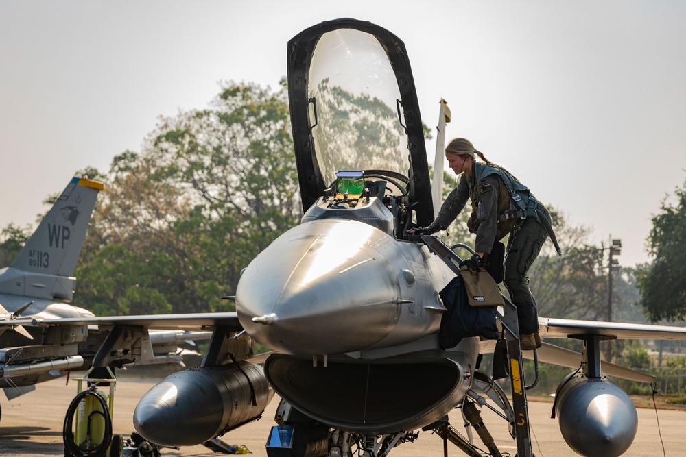 Women of the Wolf Pack: 1A Pilot