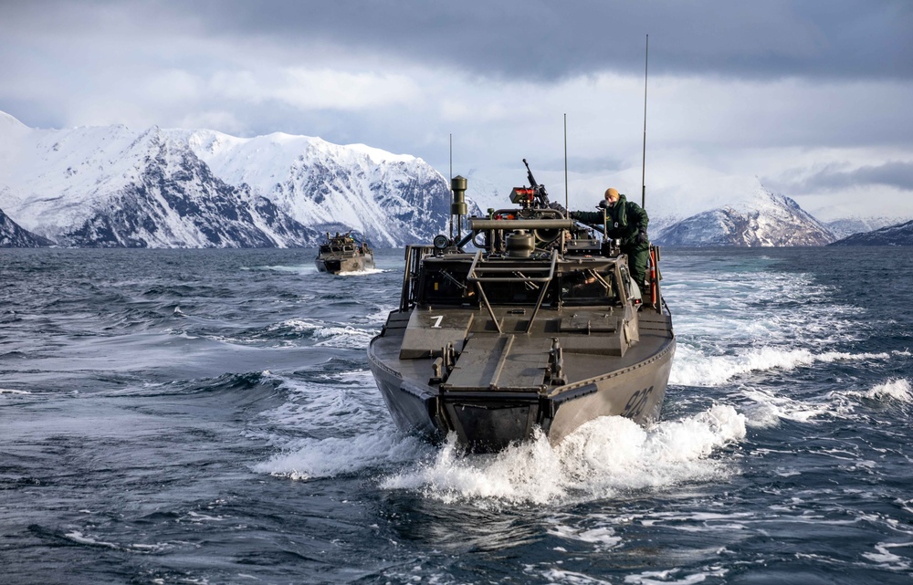 USS Gunston Hall conducts small boat operations in support of Steadfast Defender 24