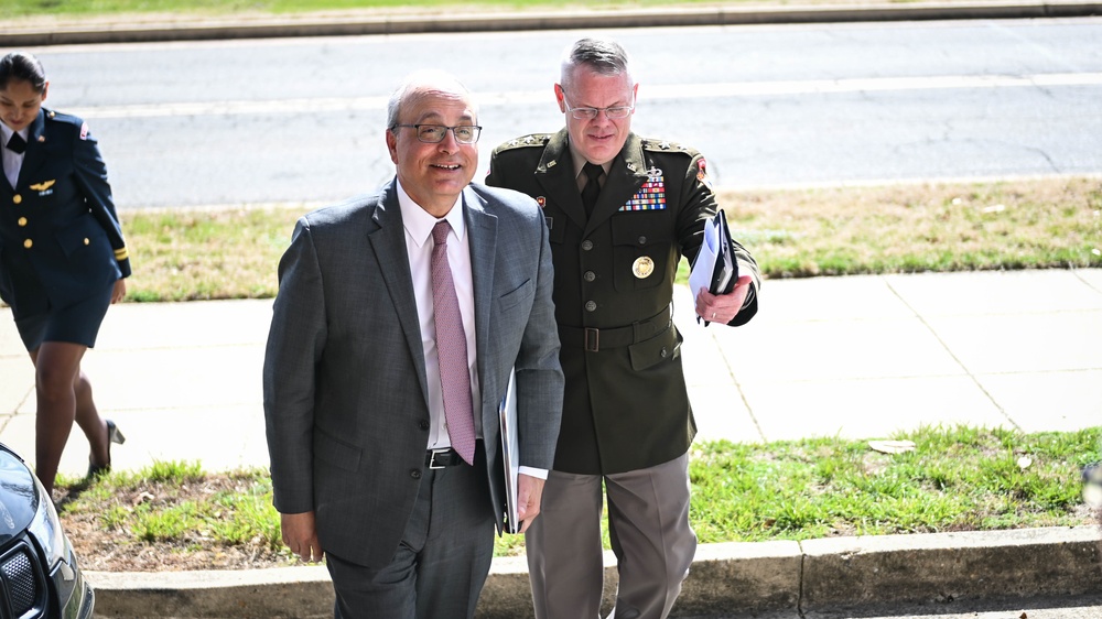 U.S. Ambassador to the Organization of American States Addresses Class 63 Students at Inter-American Defense College