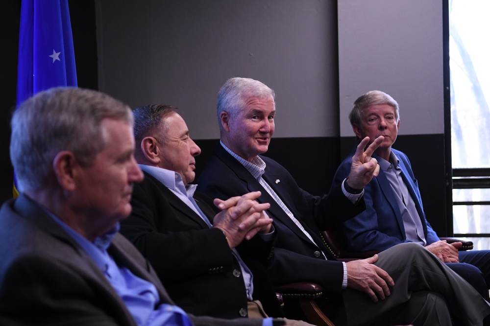 Former Chief Master Sergeants of the Air Force discuss great power competition, future force during AFDW-hosted event