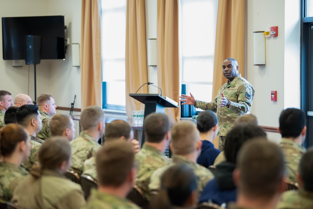 Command Chief Williams visits 107th, recognizes exemplary Airmen