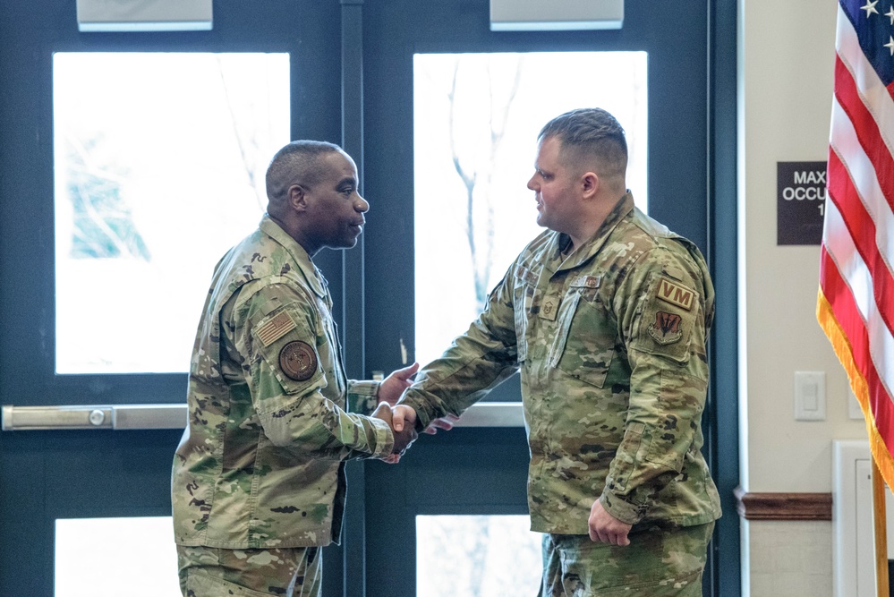 Command Chief Williams visits 107th, recognizes exemplary Airmen