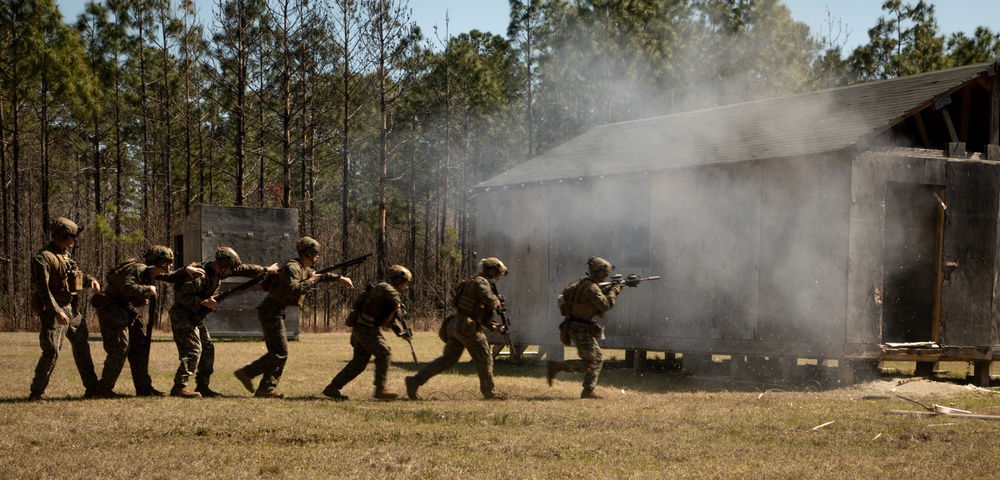 24th MEU Conducts Urban Breaching Exercise