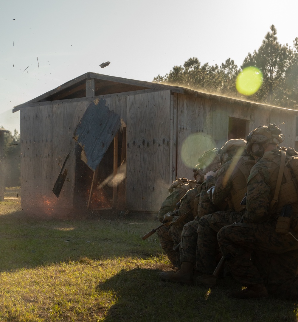 24th MEU Conducts Urban Breaching Exercise