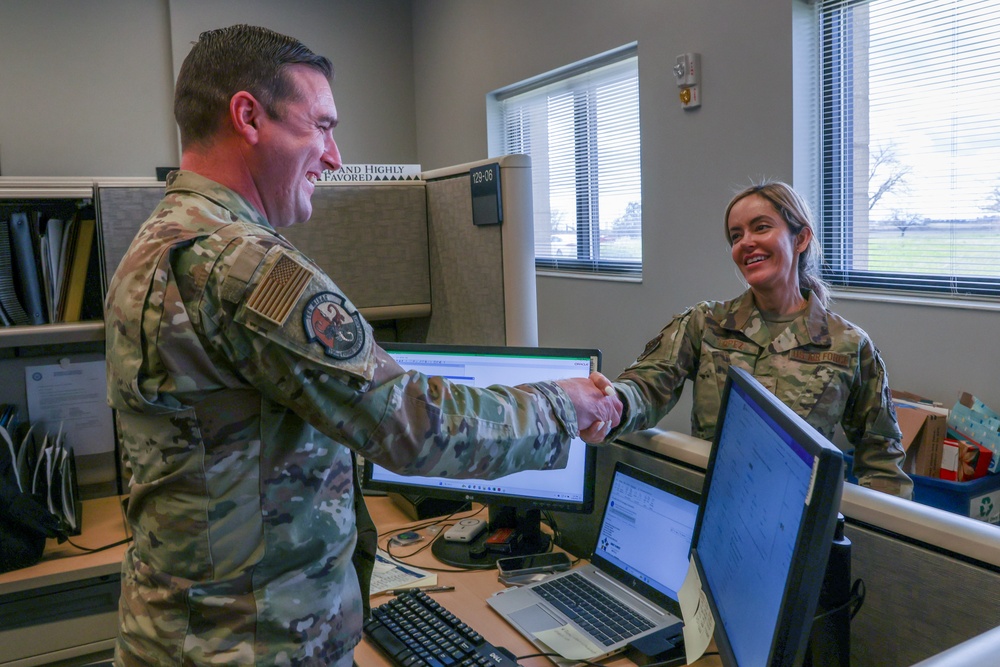 Col. Lopez meets new 195th Wing personnel