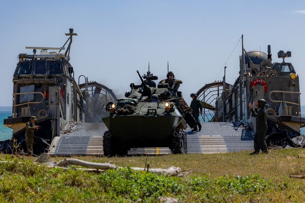 Iron Fist 24: 31st MEU, JGSDF conduct bilateral landing