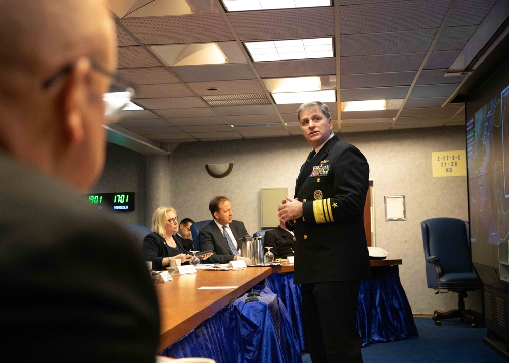 Commander, U.S. 7th Fleet Meets with the United Kingdom Defence Select Committee