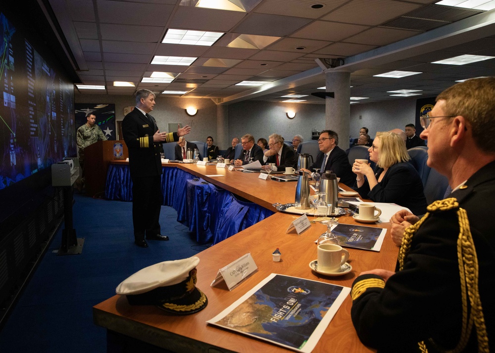 Commander, U.S. 7th Fleet Meets with the United Kingdom Defence Select Committee