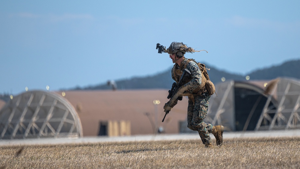 Wolf in Marine’s clothing: Wolf Pack hosts USMC, ROK Marines combined training