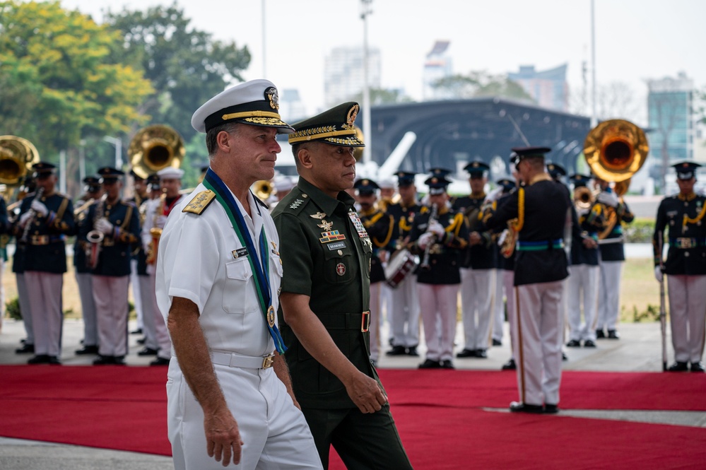 U.S. Indo-Pacific Commander Visits Camp Aguinaldo in the Philippines