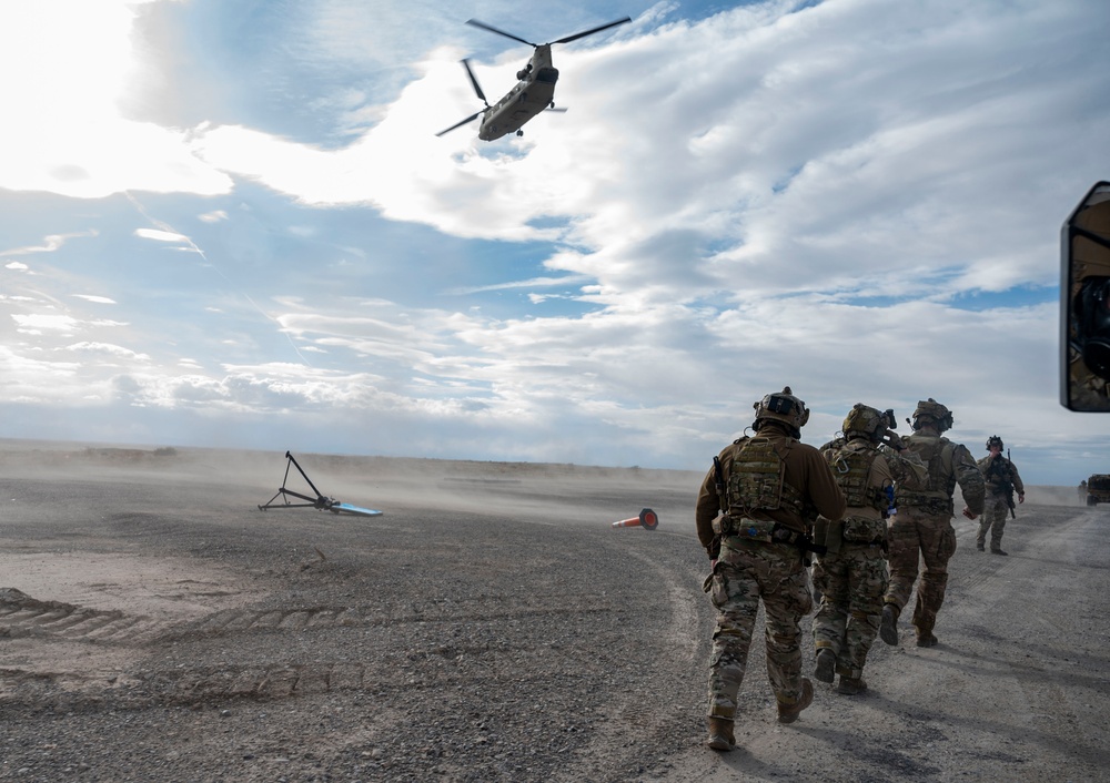 Special Tactics Airmen conduct MASCAL training during Emerald Warrior 24 (EW24)