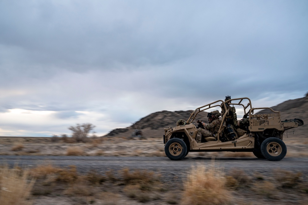 Special Tactics Airmen conduct MASCAL training during Emerald Warrior 24 (EW24)