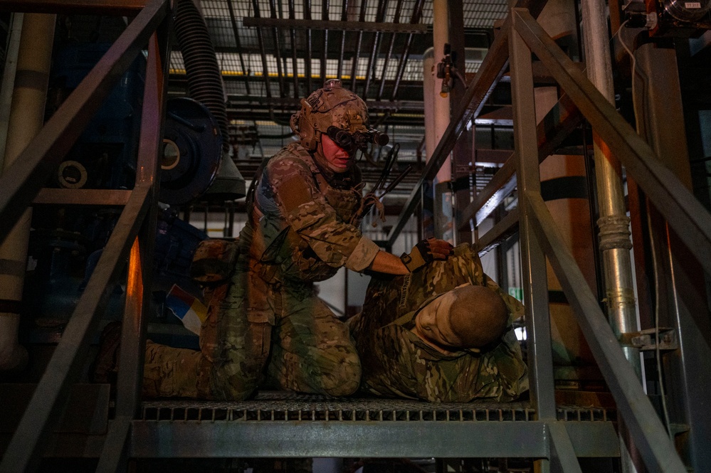 Special Tactics Airmen conduct MASCAL training during Emerald Warrior 24 (EW24)