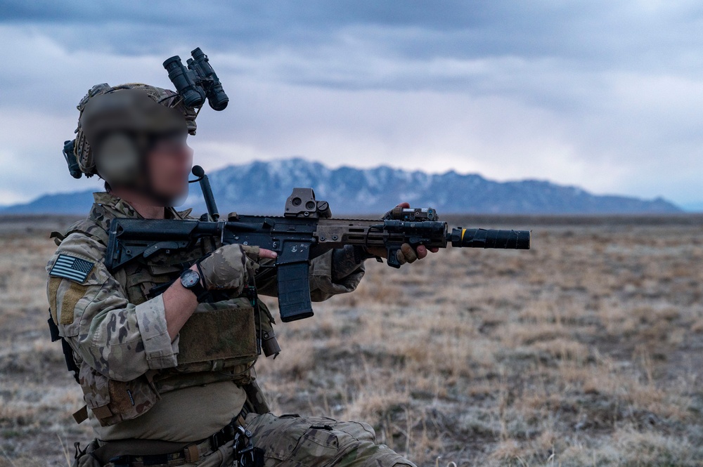 Special Tactics Airmen conduct MASCAL training during Emerald Warrior 24 (EW24)