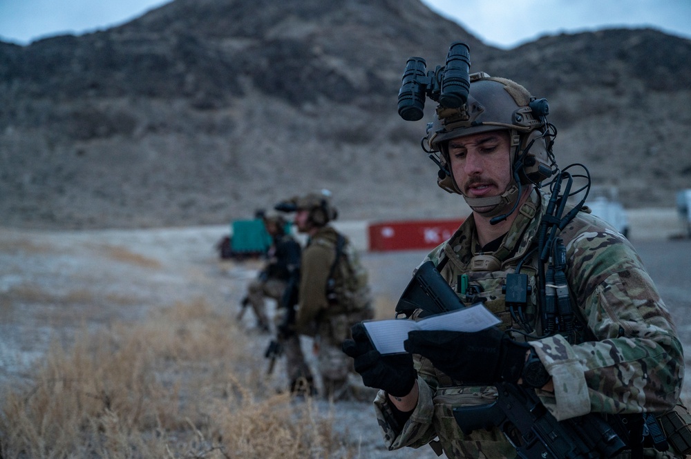 Special Tactics Airmen conduct MASCAL training during Emerald Warrior 24 (EW24)