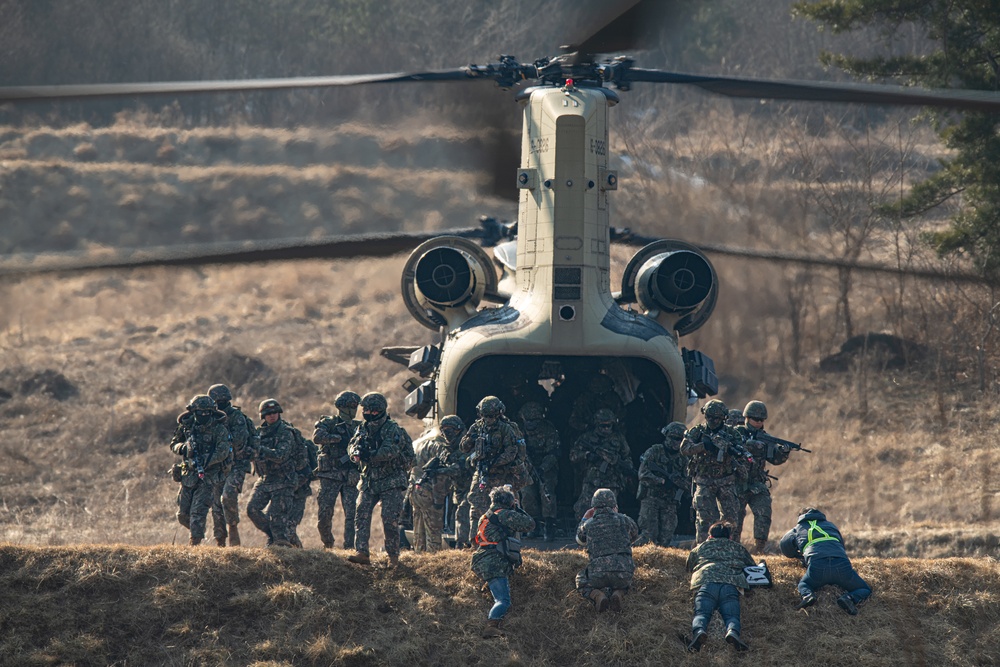 Freedom Shield 24, combined air and ground assault training