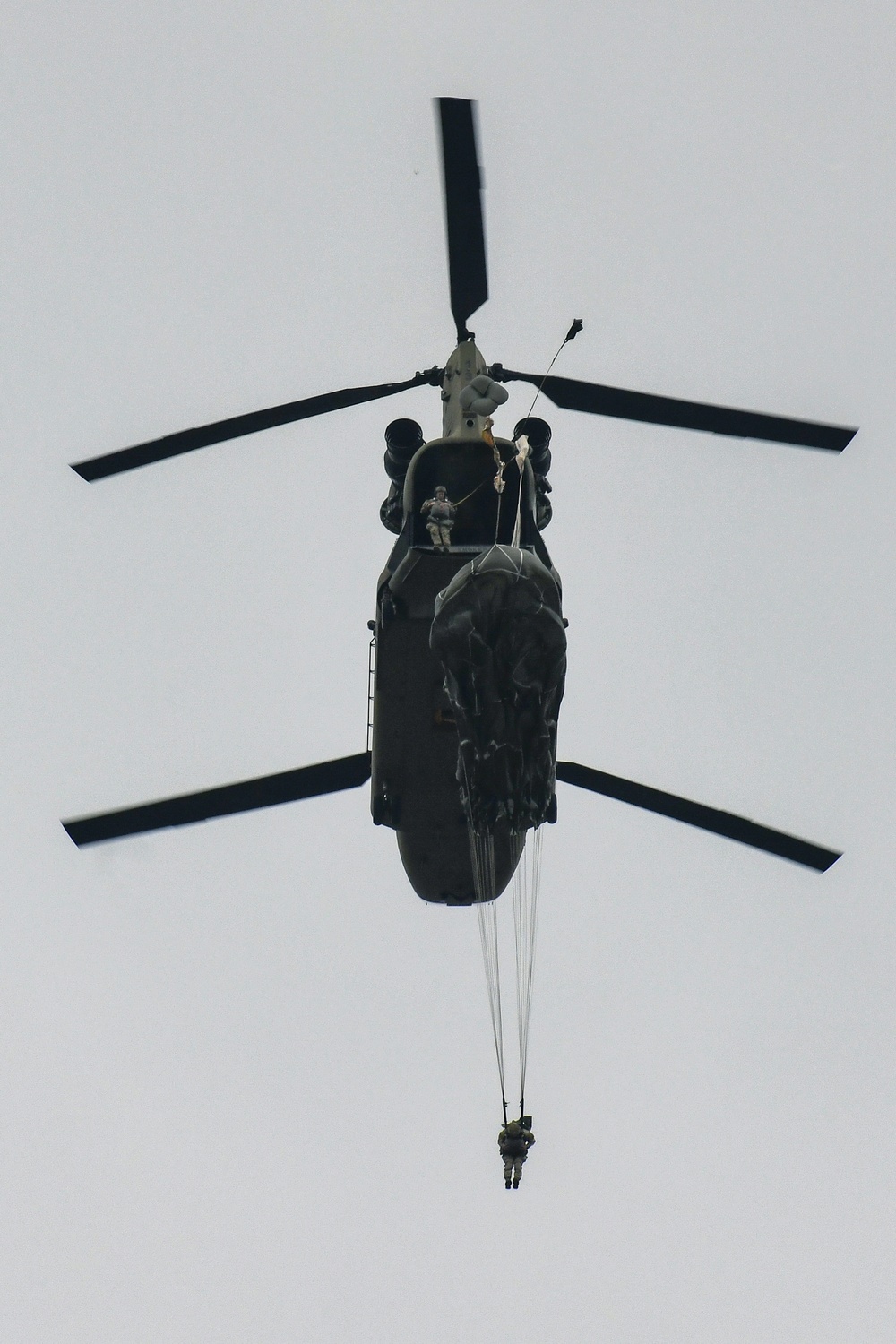 1-91 CAV, 173rd AB Chinook jump