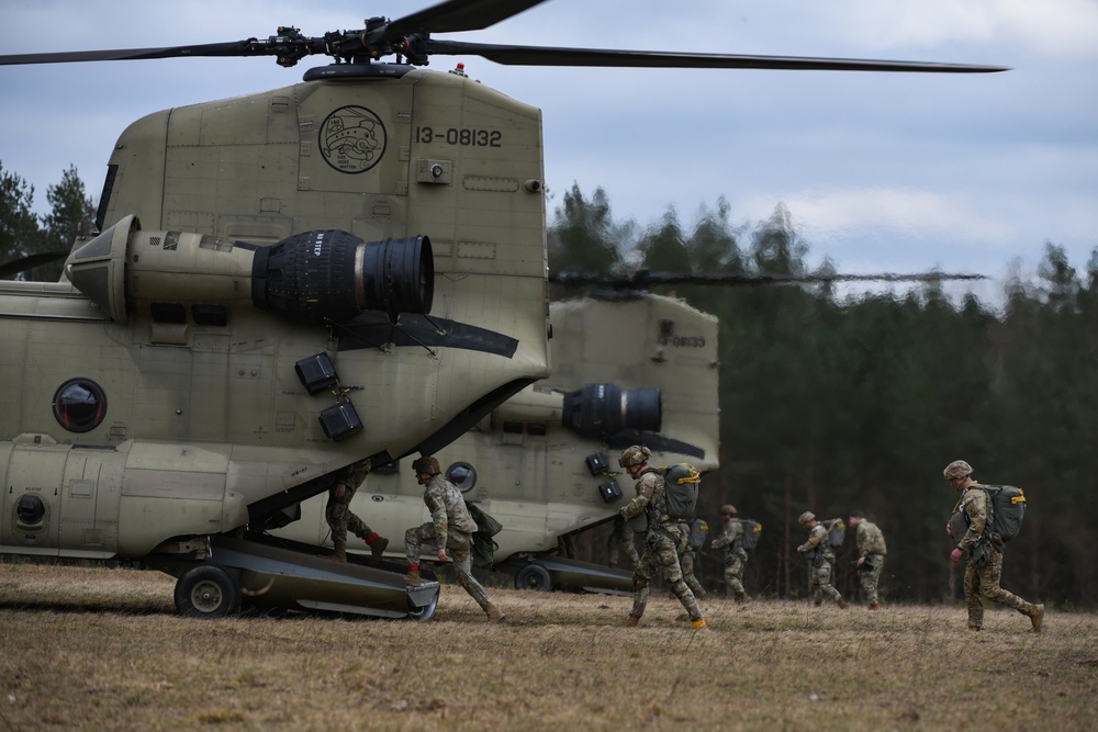 1-91 CAV, 173rd AB Chinook jump