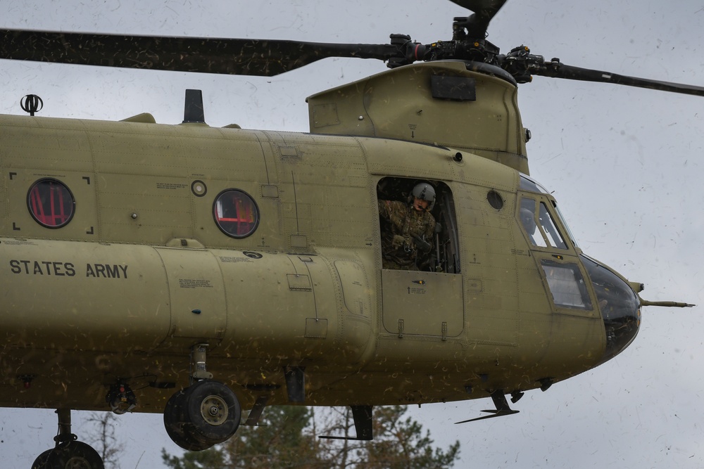 1-91 CAV, 173rd AB Chinook jump