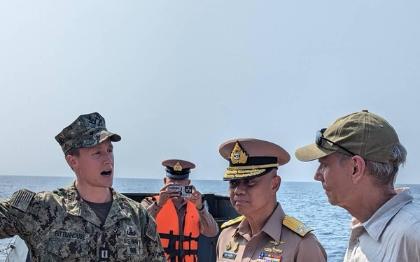 USN and RTN Conduct Joint Dive-and-Salvage Operation