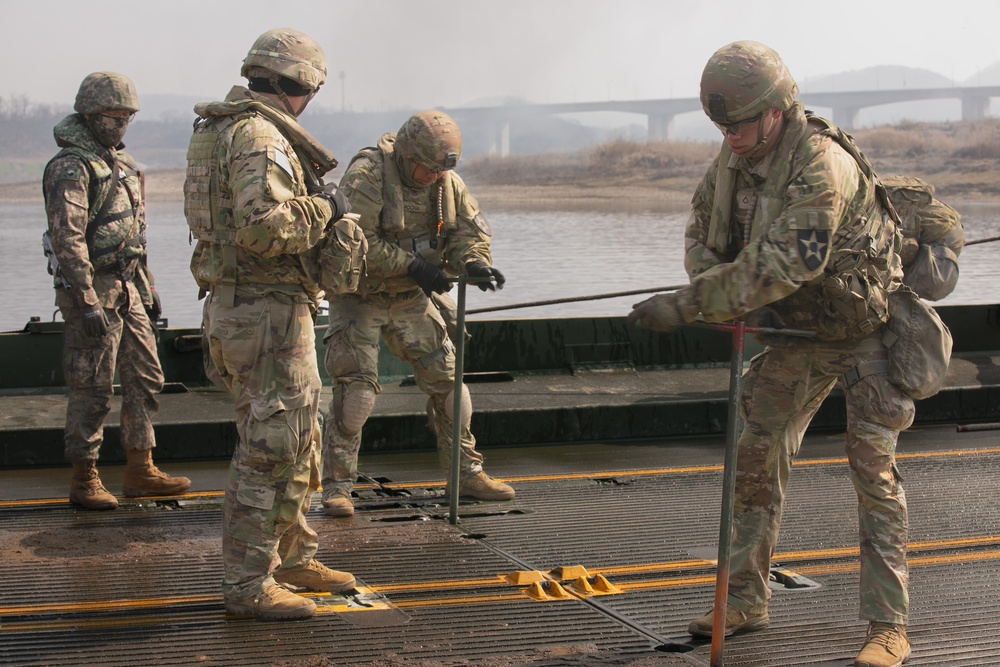 Freedom Shield 24, Army Engineers/ROK construct bridge