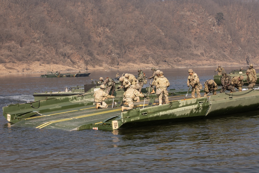 Freedom Shield 24, Army Engineers/ROK construct bridge