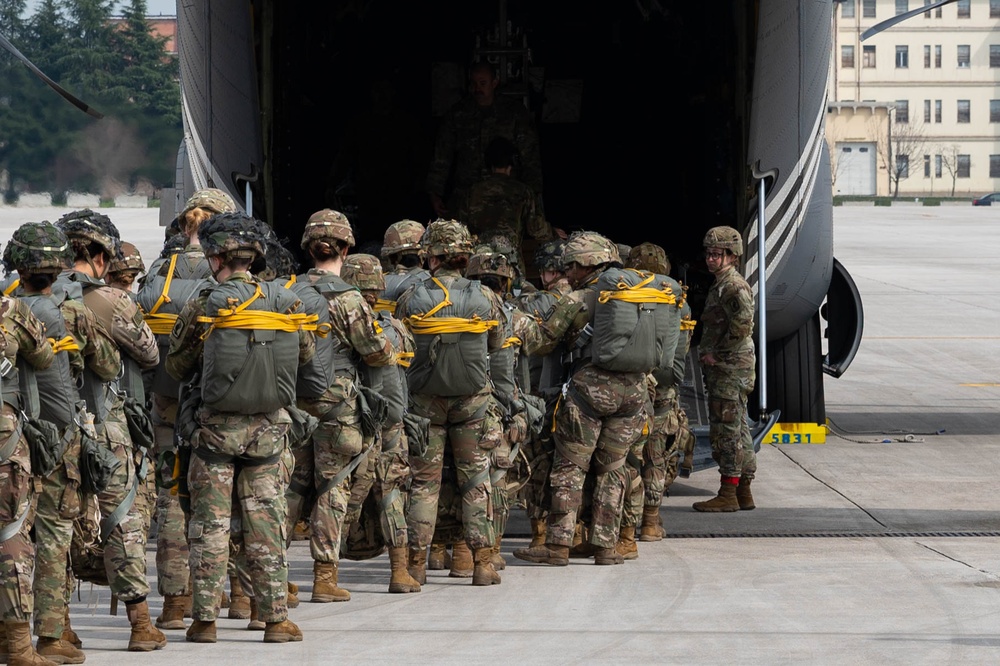 173rd Airborne Brigade All-Women Jump