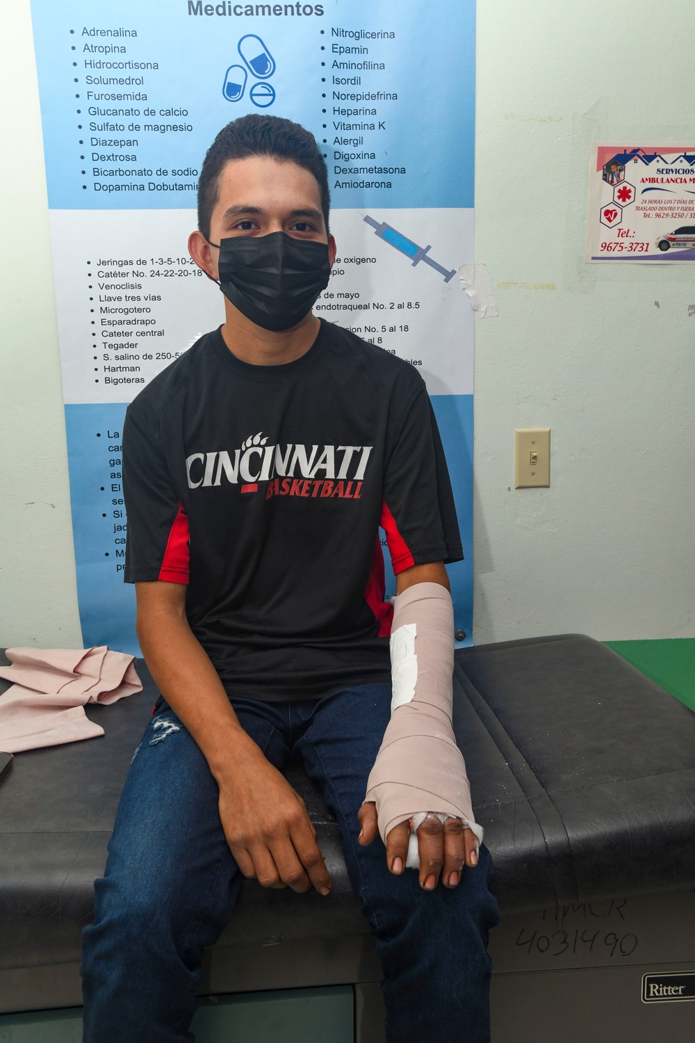 Honduran patient regains use of finger following successful operation by Navy Medicine surgeons