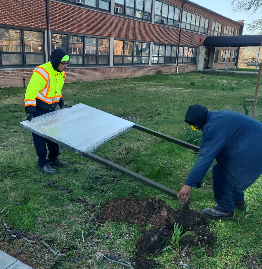 Garrison updates sign for Installation Support Office