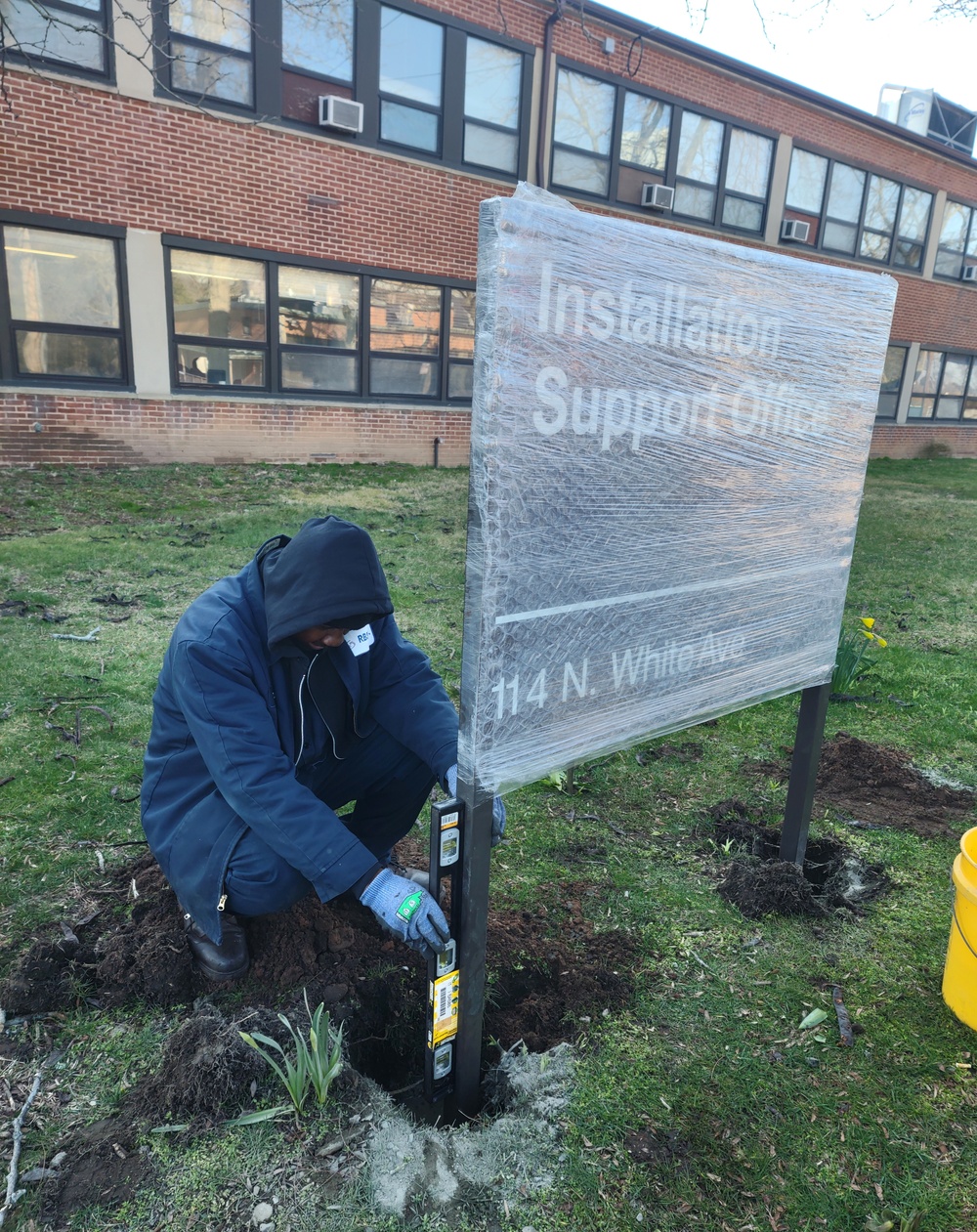 Garrison updates sign for Installation Support Office