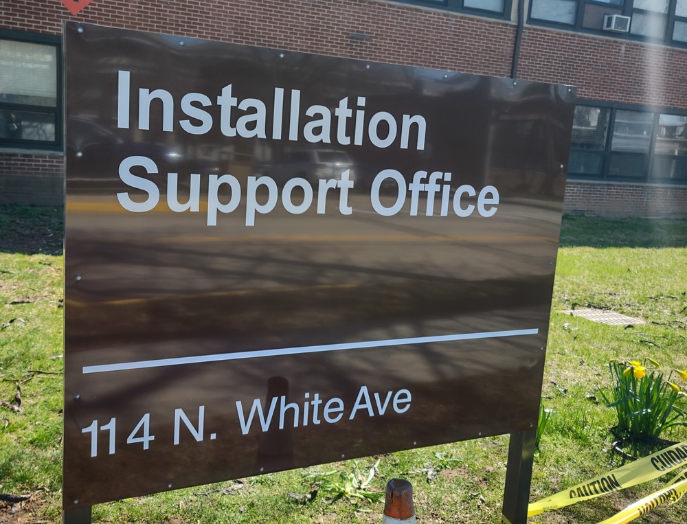 Garrison updates sign for Installation Support Office