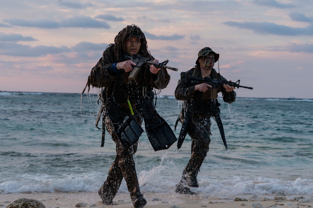 Iron Fist 24: 31st MEU conducts Bi-lateral boat raid on Okinoerabu Island