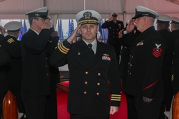 USS Howard Conducts Change of Command Ceremony