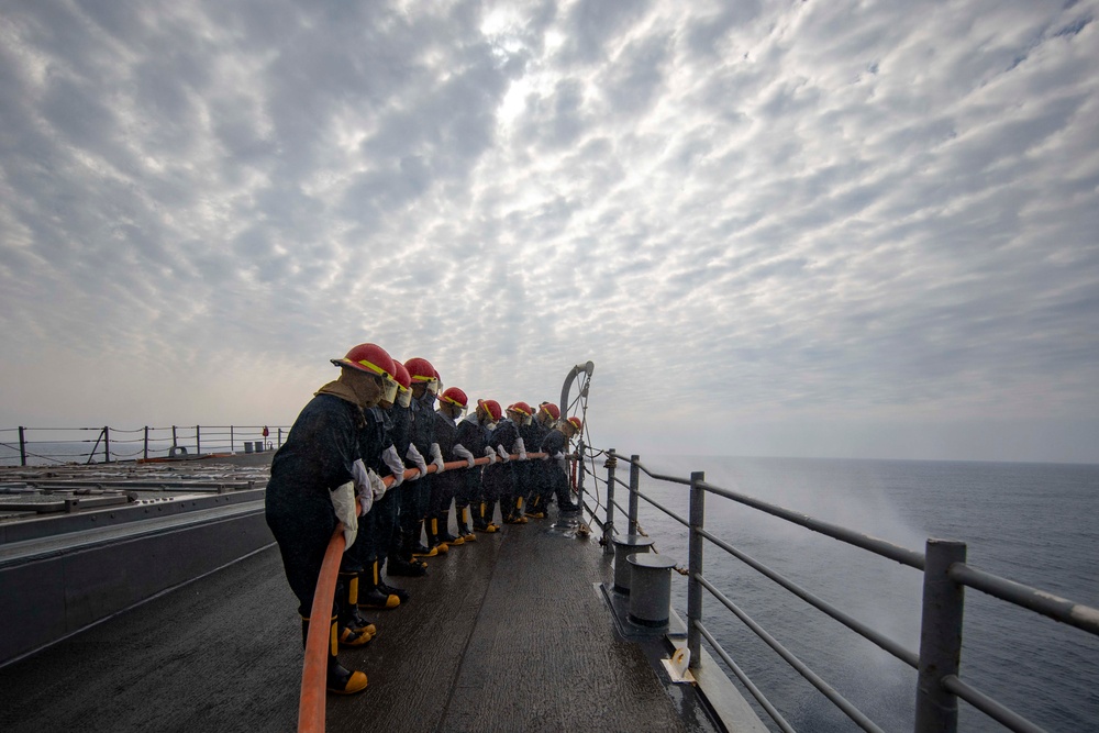 USS Philippine Sea (CG 58) Conducts Training in the Red Sea