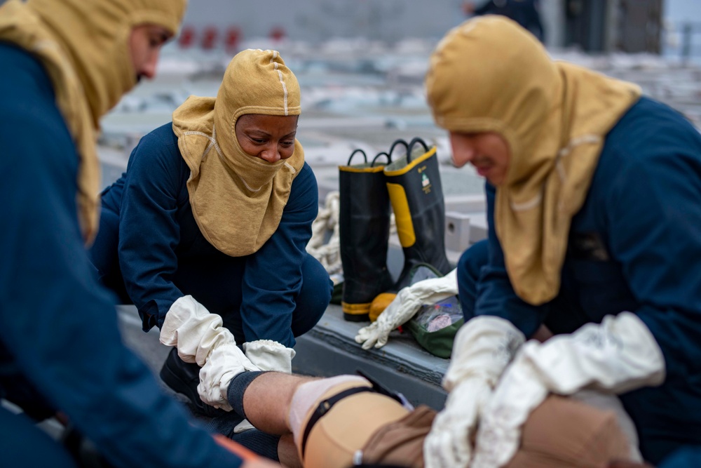 USS Philippine Sea (CG 58) Conducts Training in the Red Sea