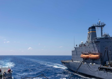 DDG 115 RAS WITH USNS YUKON